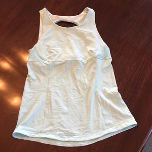Lululemon yoga tank with shelf bra size 8